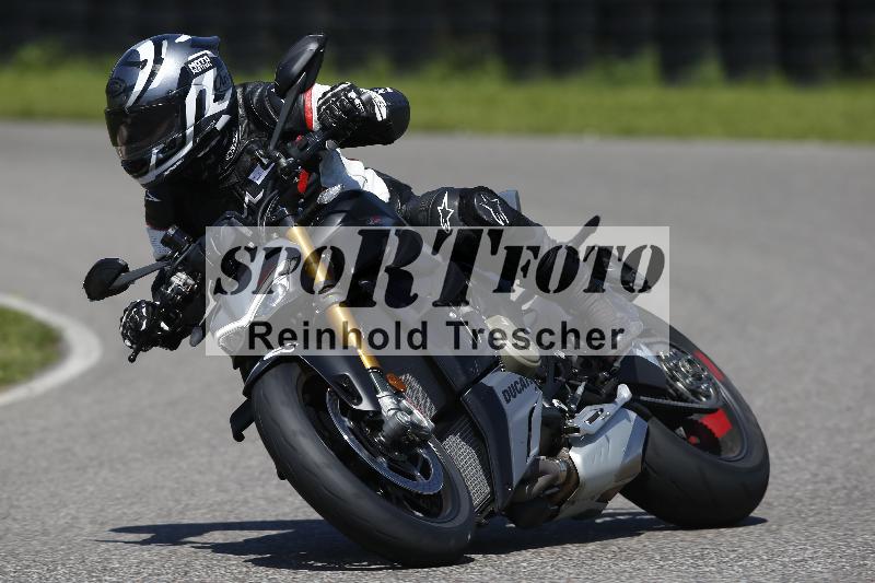 /Archiv-2024/29 12.06.2024 MOTO.CH Track Day ADR/Gruppe rot/26